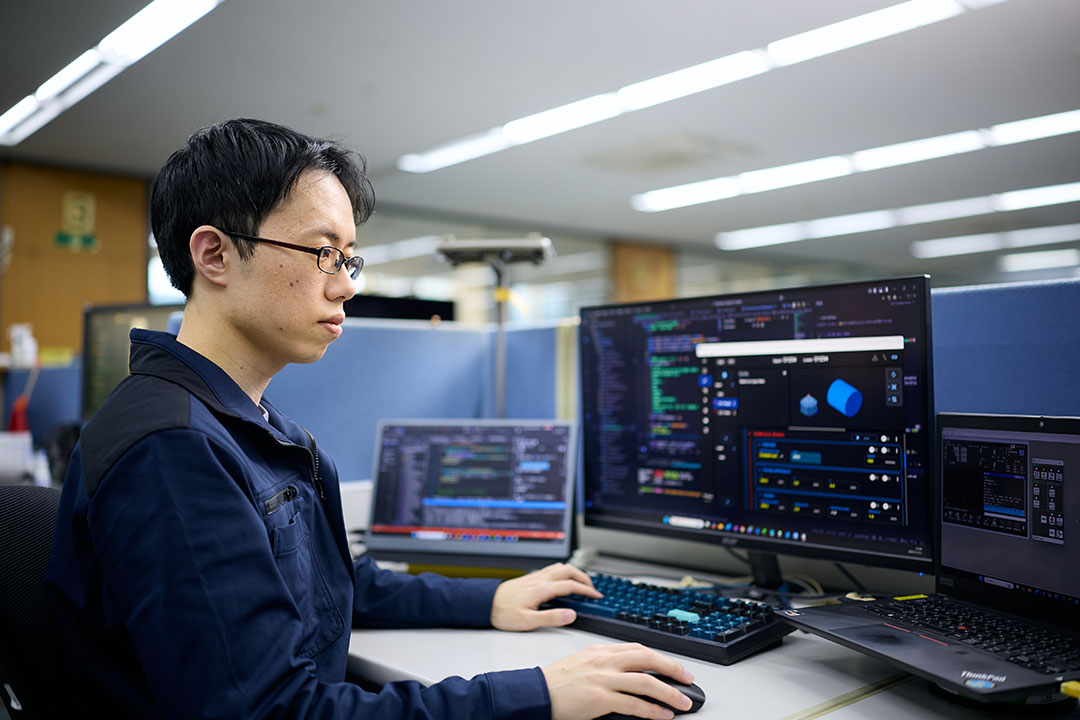 社員の働く様子写真B