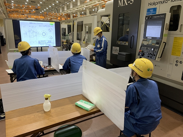 学べば学ぶほど、自分が何も知らなかった事に気づく、 気づけば気づくほどまた学びたくなる。